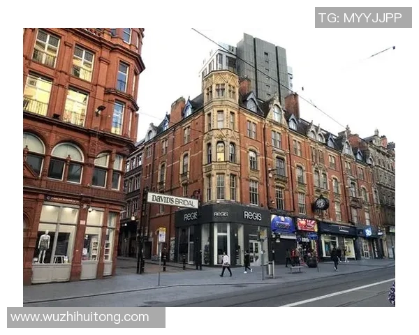 拉库尔的魅力探秘:从历史遗迹到现代文化的全景之旅